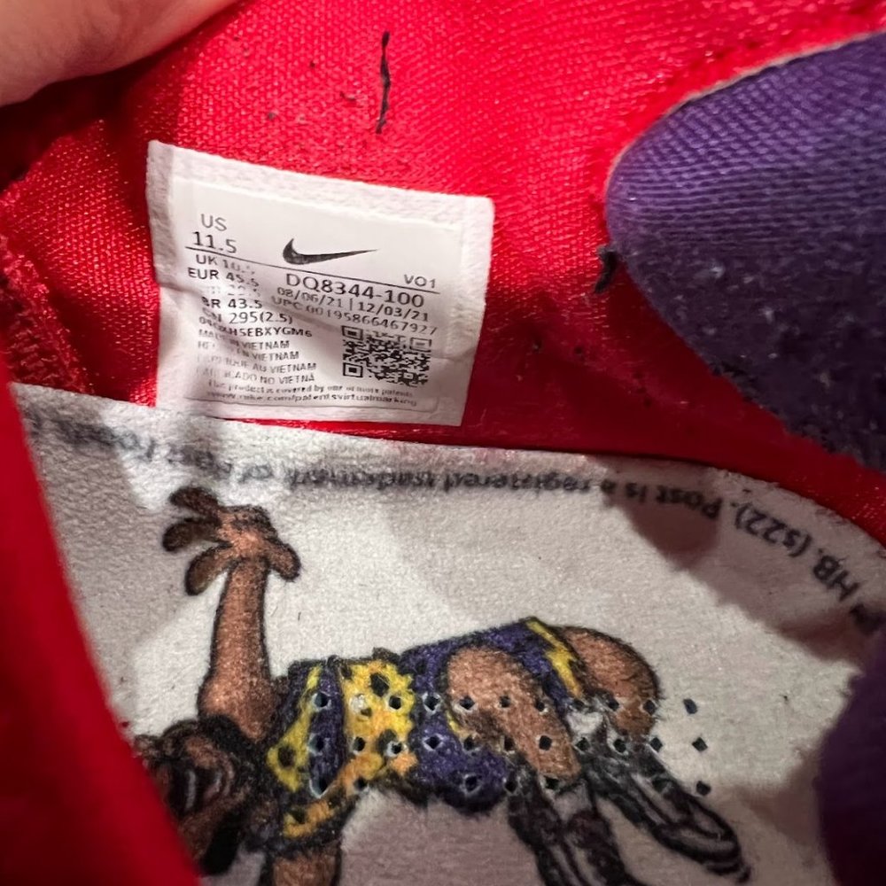 Nike - Picture 9 of 11